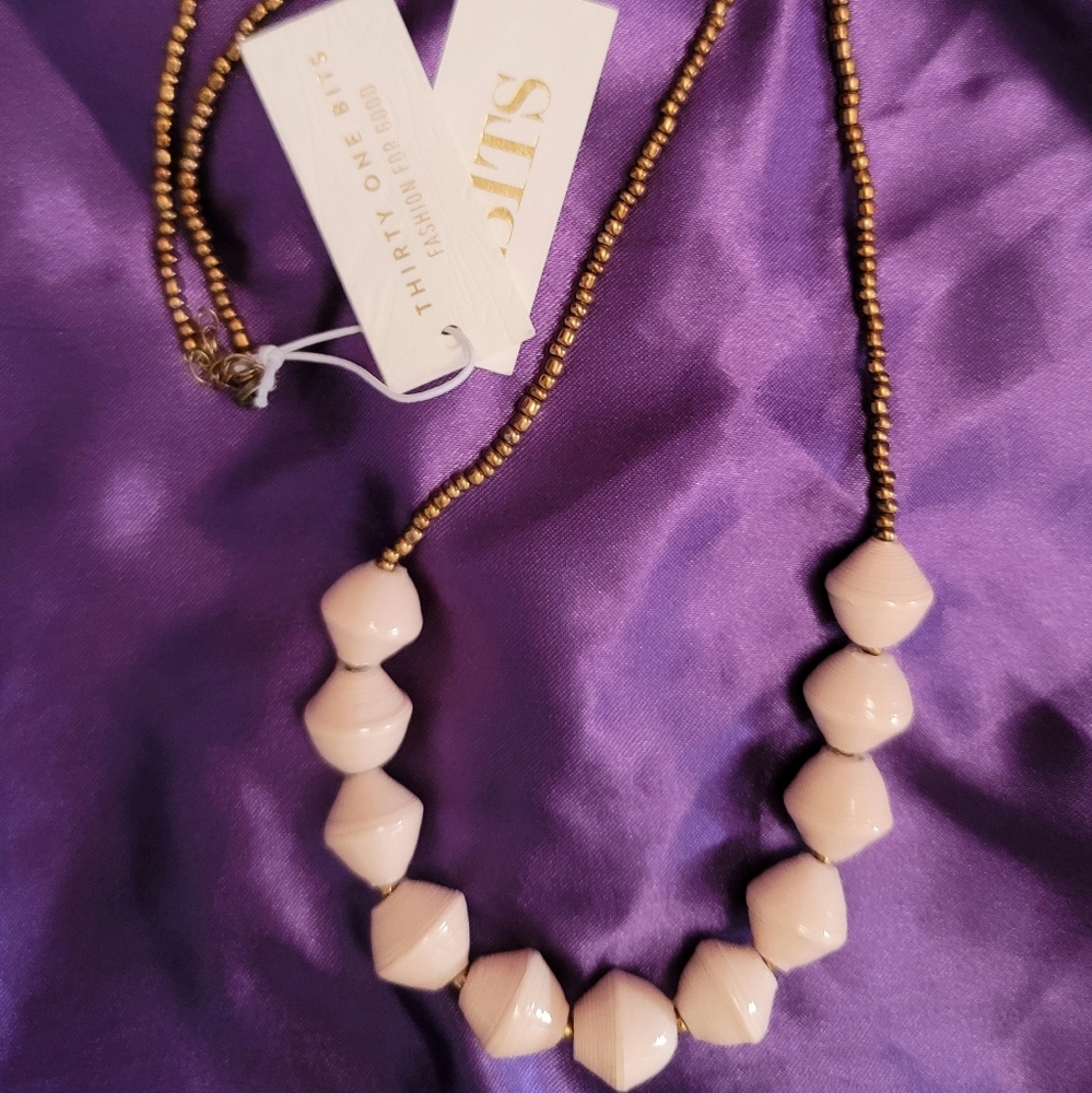 Bronze/Gold Creamy White Necklace